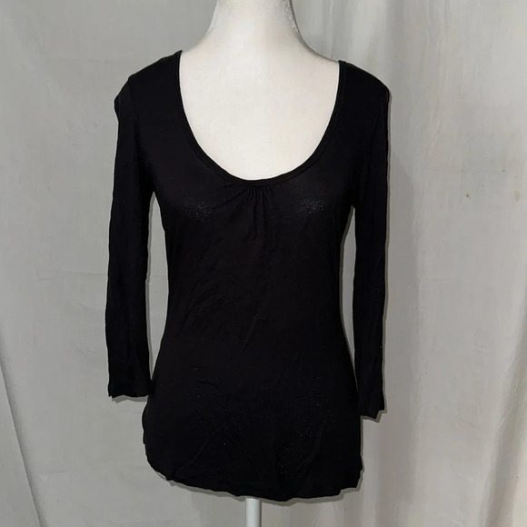 black scoop neck Maurice's long sleeve shirt size medium - Picture 1 of 3
